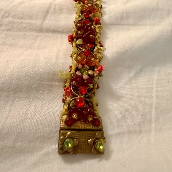 Two's Company Millie Fleur Bracelet - Picture 1 of 6